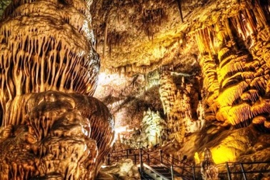 Hang động thạch nhũ tuyệt đẹp ở Israel